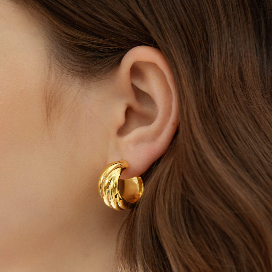 Mini stud earrings (3-5mm)